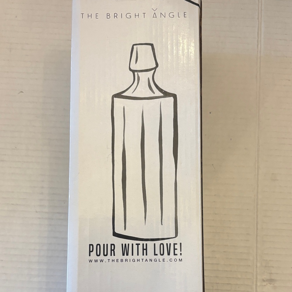 The Bright Angle Glass Bottle with Stopper for liquids Olive oil etc.